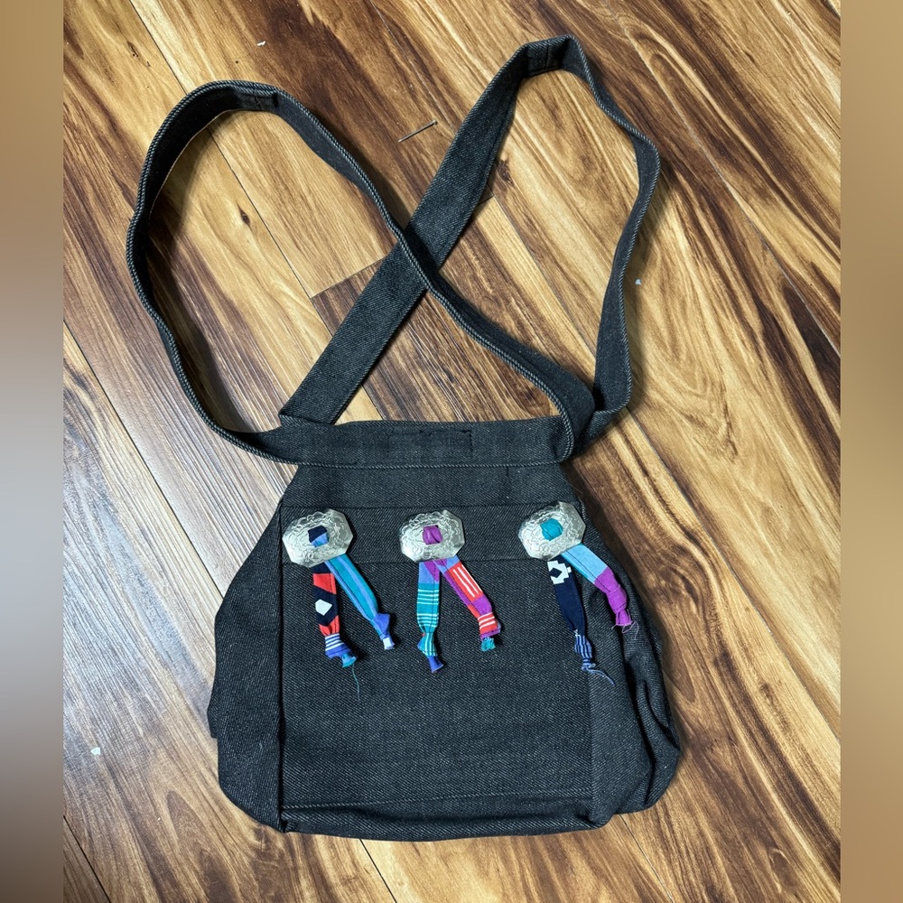 duffle bag with shoulder straps from new mexico- brand new never worn